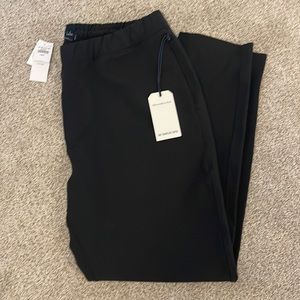 NWT Abercrombie Traveler Taper Pant - Men’s Size Large
